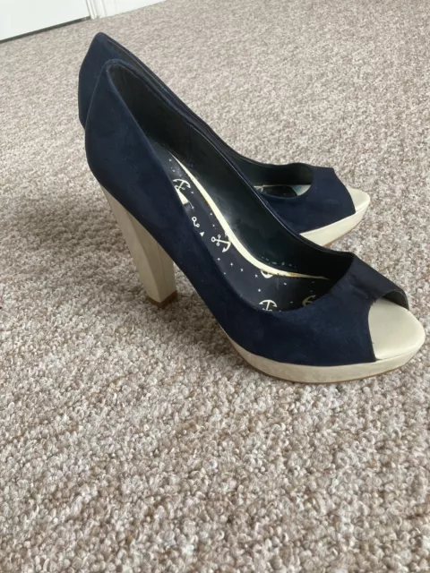 Navy and cream shoes uk deals