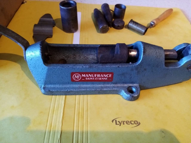 Ancien Sertisseur De Chasse Manufrance – Métal – Fabrication Française – Occasion