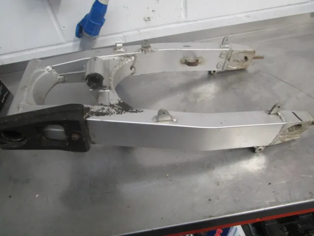 Suzuki GSXR1100K 1989  Slingshot Swing Arm .1. 61000-40C00