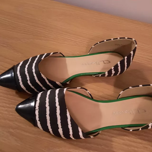 Black White And Green Striped Flats  Size 7.5