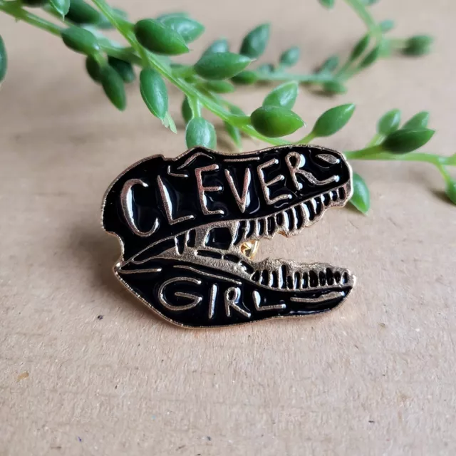 Lustiges Jurassic Park Emaille Pin Abzeichen - Cleveres Mädchen Dinosaurier Metall Pin Abzeichen Geschenk