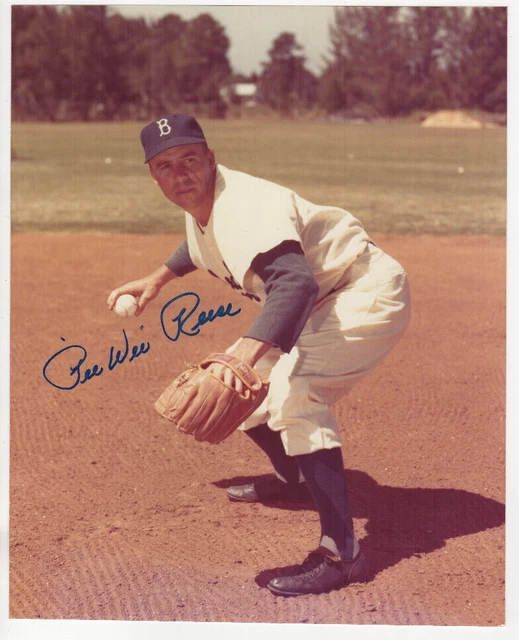 Pee Wee Reese Signed 8x10 Baseball Hall of Fame Brooklyn Dodgers