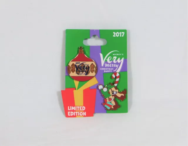Disney 2017 Mickey Very Merry Christmas Party Chip & Dale 2 Pin Set LE 5300 NEW