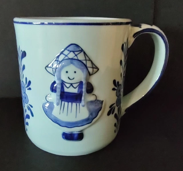 Delft Blauw Hand Painted Holland Mug Raised Dutch Girl Figure 3.5"