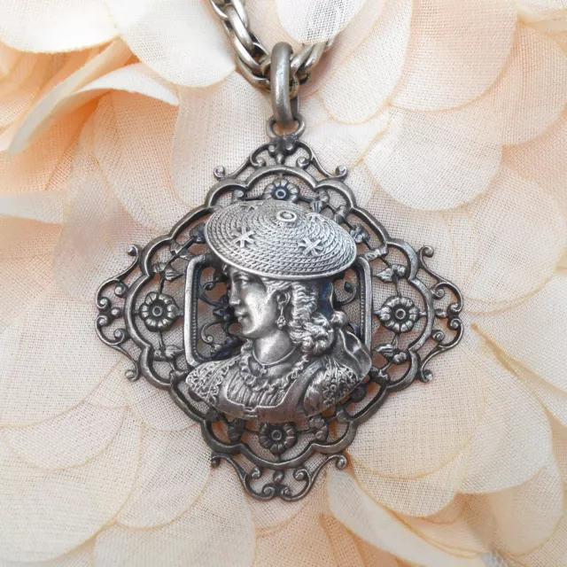 Ancien Collier Pendentif Argent Antique Profil Féminin sur Belle Estampe Ajourée