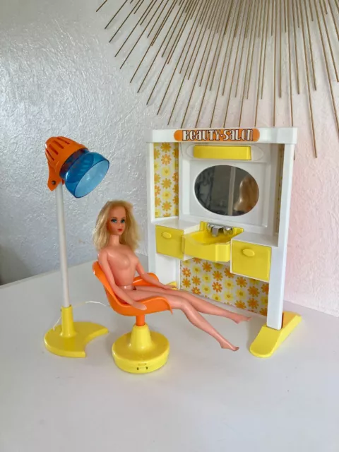 Salon de coiffure maquillage barbie Vintage - Mattel Games