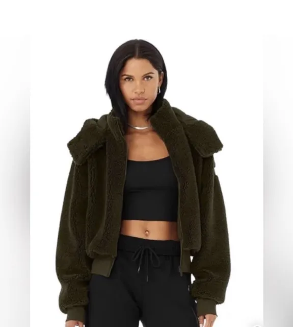 ALO YOGA FOXY Sherpa Jacket in OLIVE! SOLD OUT!! Size Medium RARE! £162.07  - PicClick UK