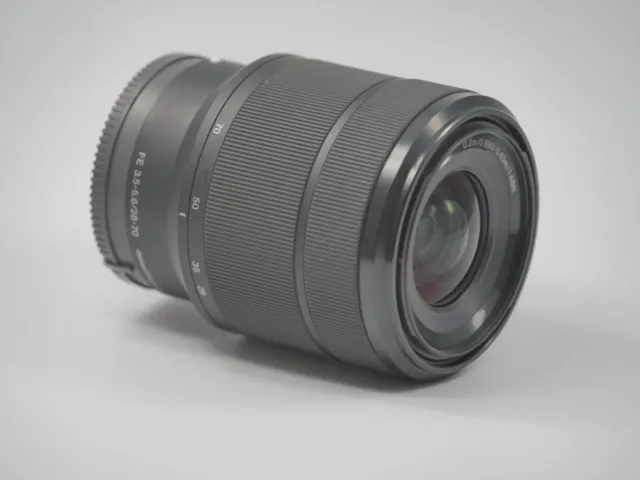 Sony Alpha SEL2870 28-70 mm F/3.5-5.6 IS AF OSS FE Objektiv