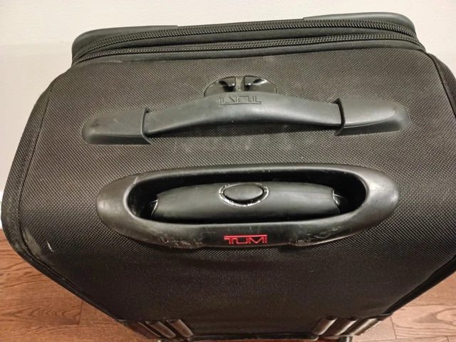 TUMI Alpha 20" Expandable International Carry On Wheeled Luggage. Style 22020DH. 5