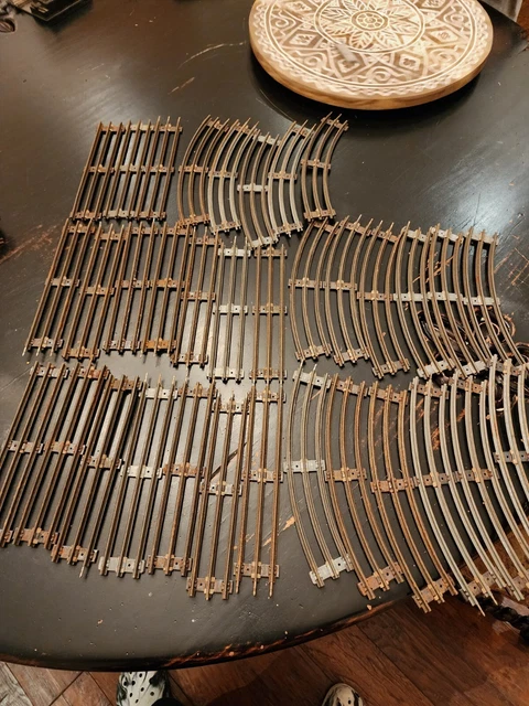 LOT of Vtg LIONEL Train Tracks O-Gauge Staight and curved track