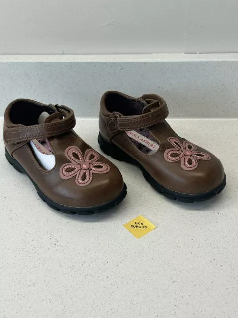 Laura Ashley NEW Shoes size 6 infant