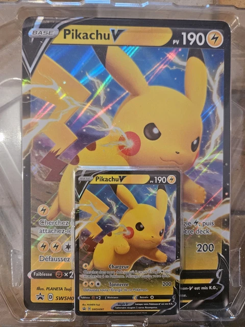 CARTE POKÉMON PIKACHU V SWSH061 Promo Carte Géante Jumbo + Normal NEUF