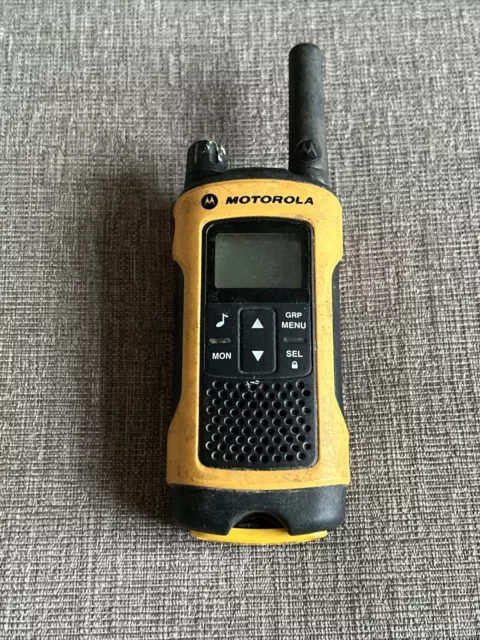 Motorola T80 Walkie Talkie - Untested