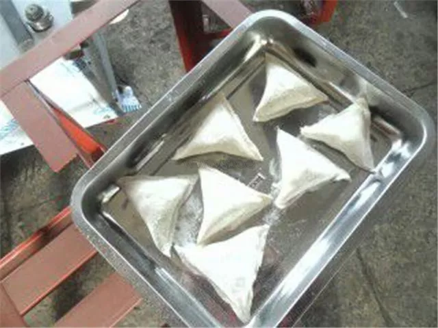 80mm Size Automatic Dumpling Samosa Spring Roll Empanada Perogi Maker Machine 3