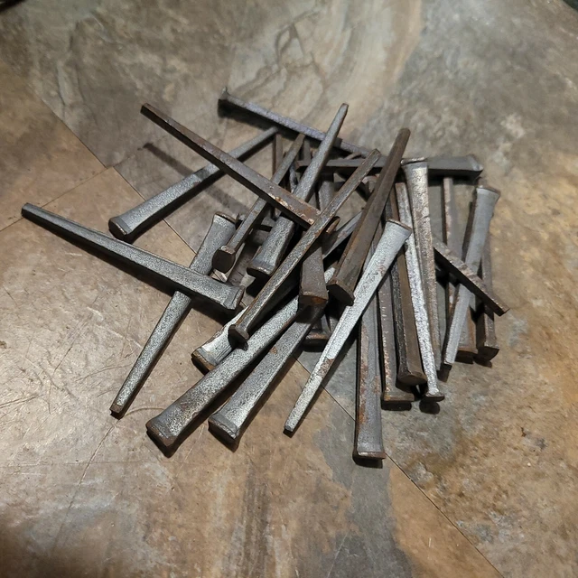 Antiquel NAILS 2 1/2" SQUARE HEAD WROUGHT IRON (LOT OF 25) 2
