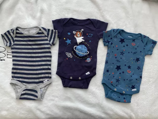 Gerber Infant Boys 0–3 Months Summer Casual Onesies 3 PCs Blue Gray Space Theme