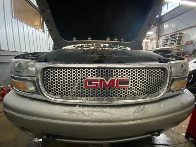 Used Front Grille fits: 2005 Gmc Sierra denali Denali Front Grade A