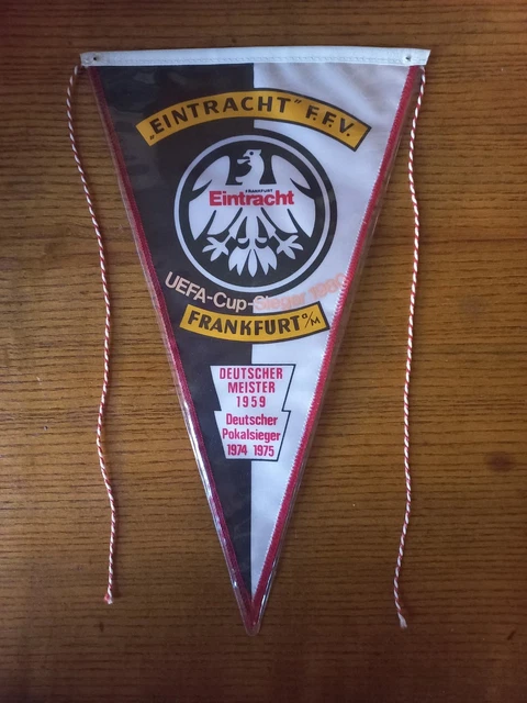 Fanion Eintracht Francfort 1975 - Vintage - Collection Fußball