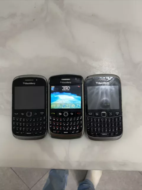 blackberry phone job lot X3 Spares And Repairs