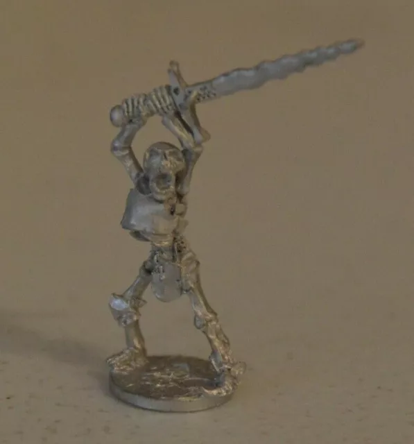 RAL PARTHA Fantasy SKELETON HERO wi GREATSWORD RPG D&D Pathfinder DSA 19019A R