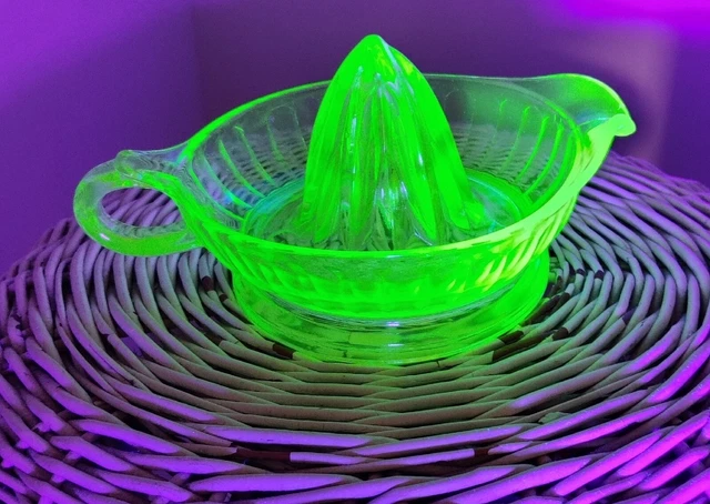 Vintage Green Depression Glass Large Juicer/Reamer Glows Black Light Uranium 8"