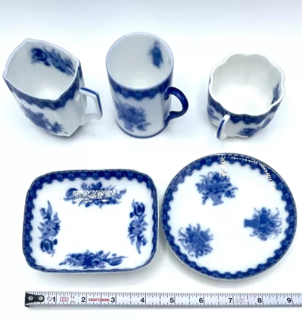 Royal Danube #1886 5 Pieces Demitasse Porcelain Tea Cups Square Saucer