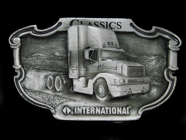Tj13126 Vintage 1988 *International Classics 8300 Tractor* Commemorative Buckle