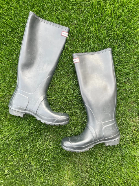 hunter matte rain boots