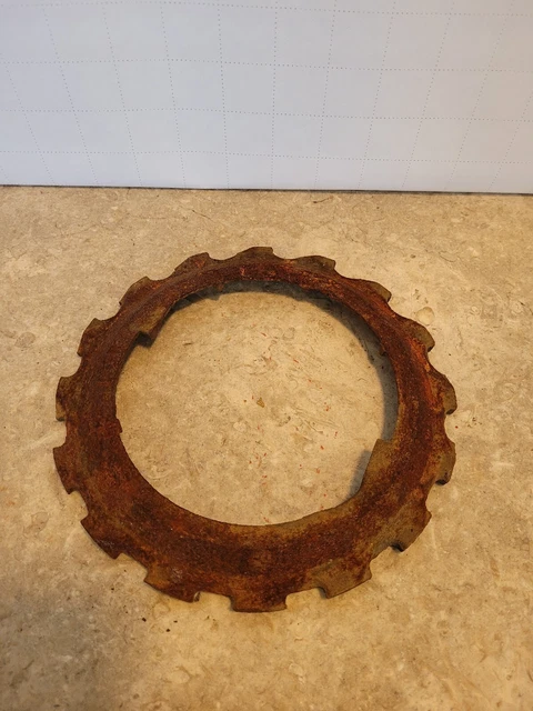 John Deere 71 - JD Tractor H 2504-B Planter 16 Cell Corn Seed Disc Plate