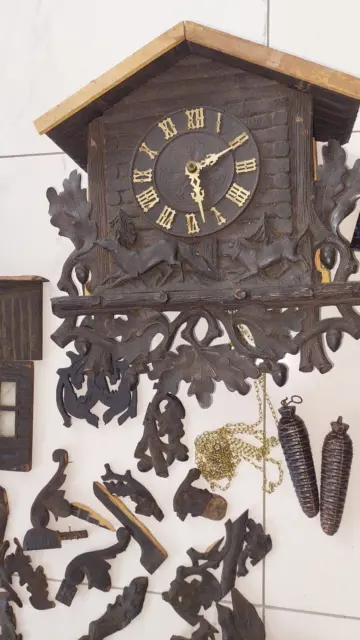 alte Kuckucksuhr, zwei alte Uhren und viele Teile, Dachbodenfund 3
