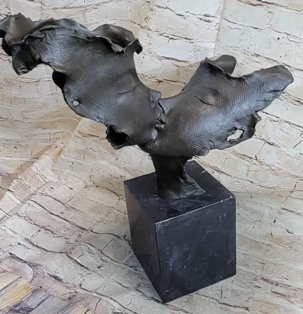 Salvador Dali Hommage - Bronze Sculpture - The First Kiss- 100 % Bronze Decor Nr