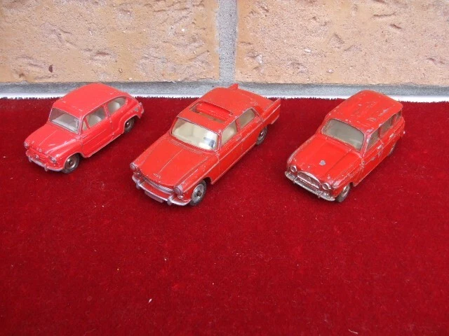 3 voitures Renault 4L/Peugeot 404/Fiat 500 ech 1/43 ed Dinky toys made in France
