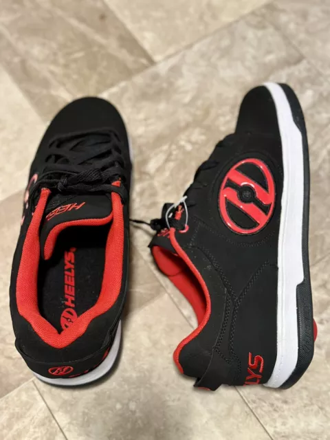 *HEELYS* VOYAGER MENS Size 12- RED & BLACK- NEW