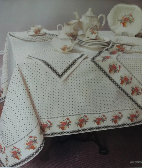 Elegantísimo mantel 12 Servicios