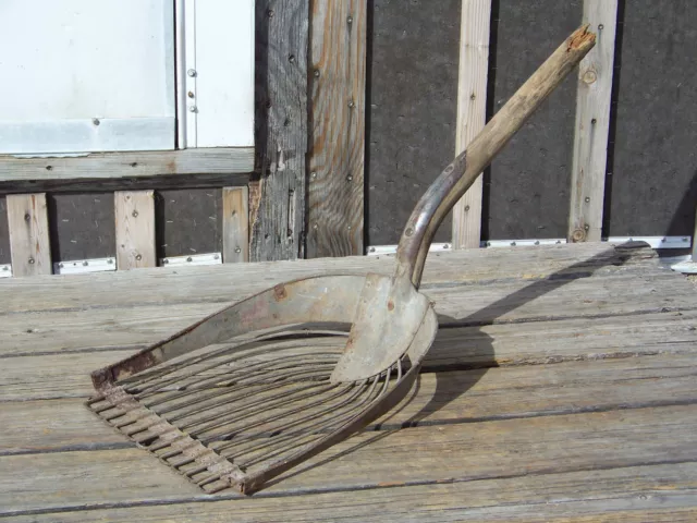 Antique Vintage Wood Handle Corn Cob Coal Potato Shovel Farm Barn Rustic Decor 1