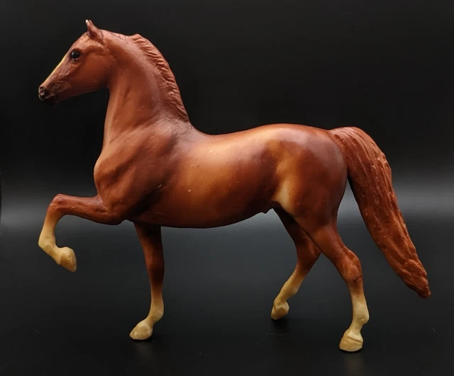 Breyer Paddock Pal Chestnut English Pleasure Horse #1619 2001-2002 4 Socks
