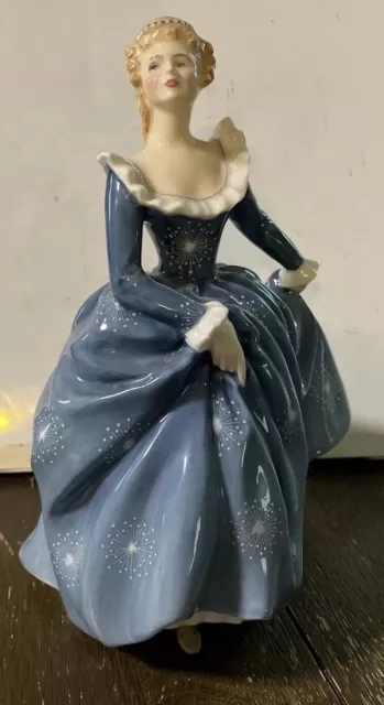 ROYAL DOULTON "Fragrance" Porcelain Figurine HN 2334 Copyright 1965