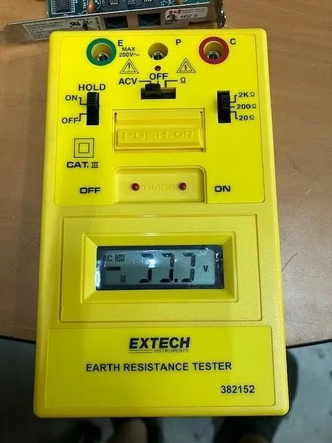 Extech 382152 Earth Ground Resistance Tester Kit