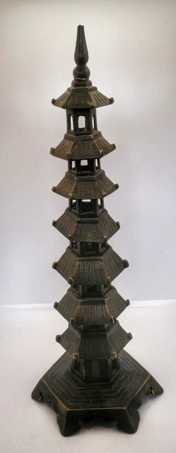 Magnifique ancienne Pagode chinoise en bronze XIXE