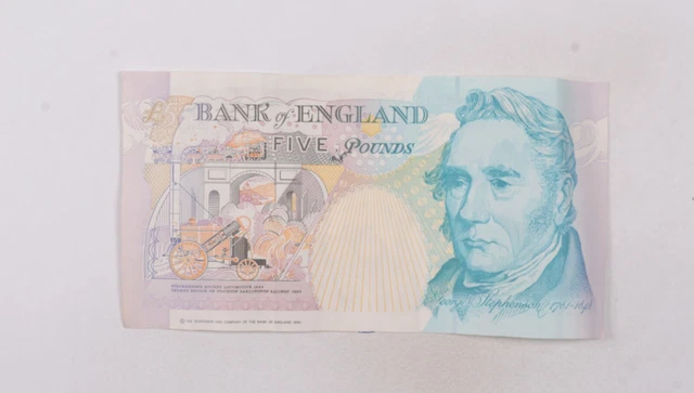 CrazieM World Bank Note - 1990-2002 United Kingdom 5 Pounds - Collection Lot m12