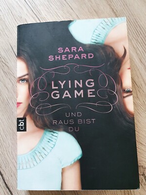 LYING GAME 01 - Und raus bist du von Sara Shepard (2012, Taschenbuch)