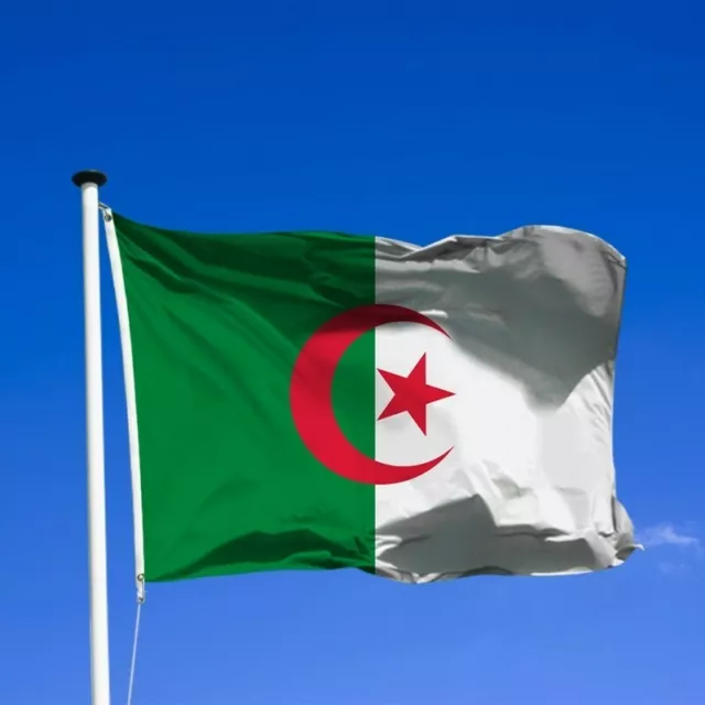 Drapeau Algerie Étendard Algerien Vert Blanc Rouge 150 X 90 avec oeillets