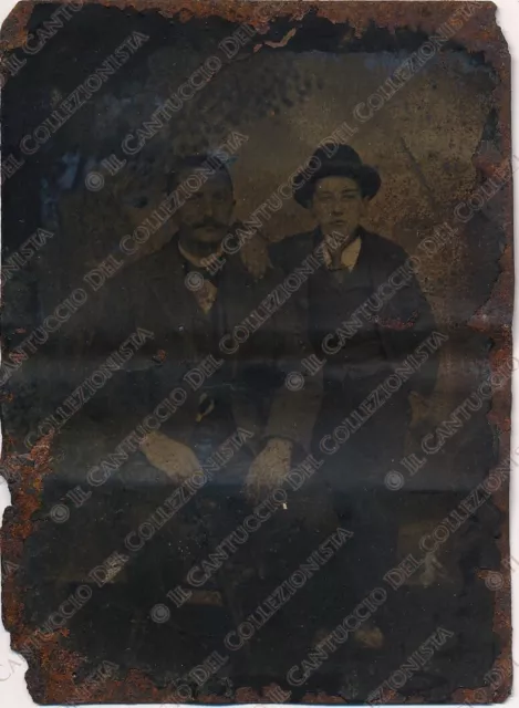 Ritratto gentiluomino con figlio abiti d’epoca FERROTIPO Fotografia su metallo