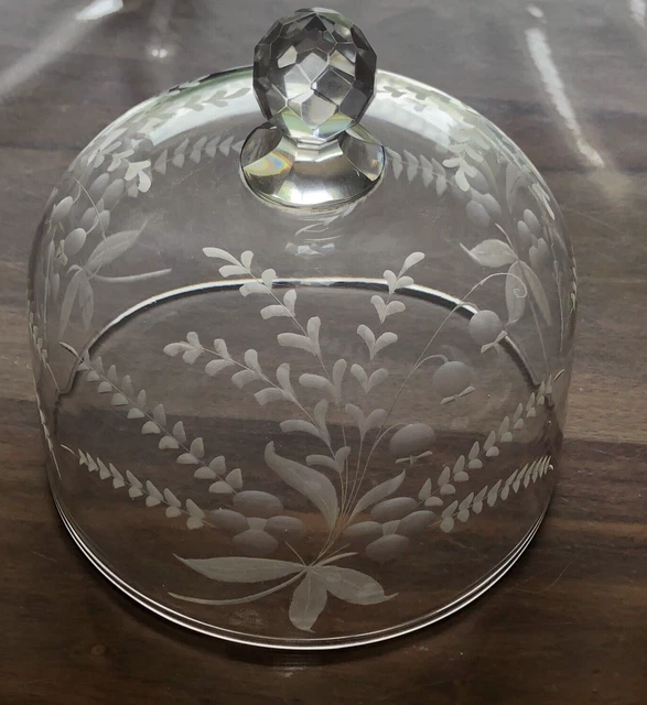 Belle cloche en cristal vintage avec un son charmant. - France