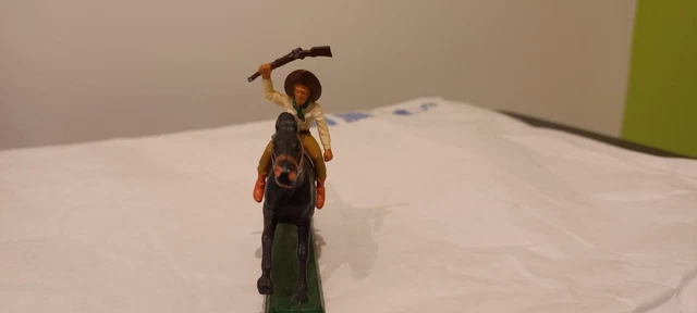 Figurine Animalière TAPIR STARLUX échelle 1/32 - Plastique Peint - Fabriqué En France