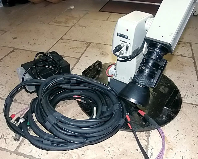 CAMÉRA VIDÉO BROADCAST Studio Sony Ca537P + Ampex Betacam Sp + Objectif Fujinon EUR 950,00 - FR