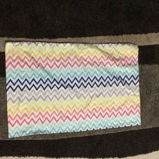 1 xhilaration  Standard Pillow Case Pakistan Multicolored Chevron Rainbow