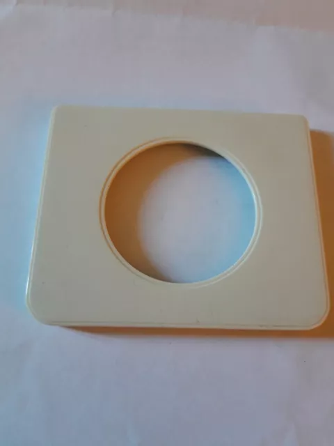 ARNOULD 1001  Enjoliveur  ou doigt plat de  Prise Beige