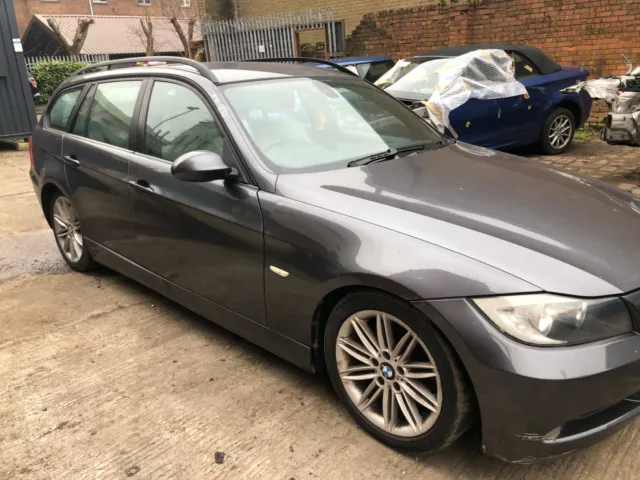 Breaking BMW 3 Series E91 320d SE Touring 2006 2.0 Diesel 6 Speed Manual Grey