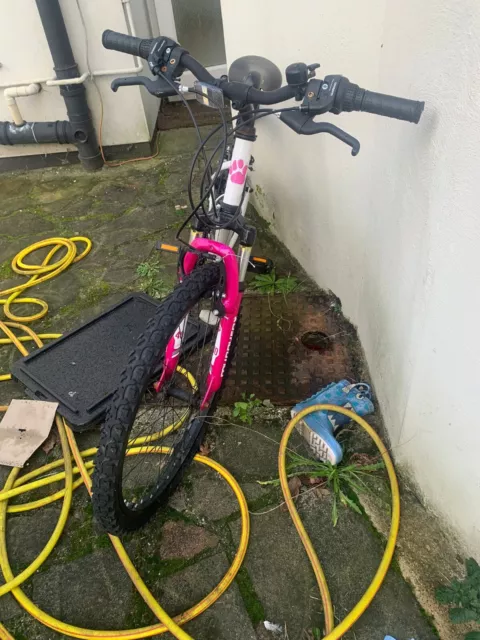 MUDDYFOX TRINITY 24 shimano equipped mountain bike Childs 40.00